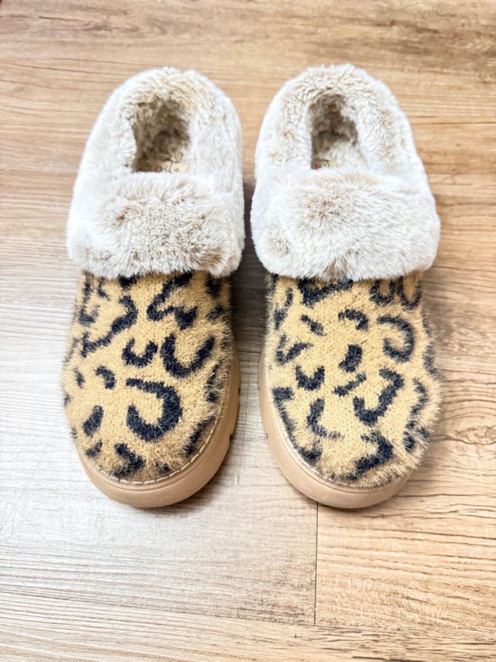Skechers Plush Faux Fur Slip-On Slippers - Cream & Light Brown